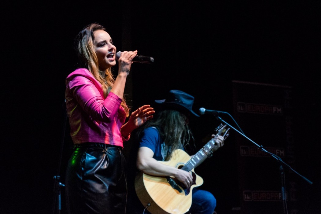CHENOA: Reportaje fotográfico concierto de Chenoa en Es Gremi (Palma 2019) - Luis Sergio Carrera, fotógrafo freelance Mallorca