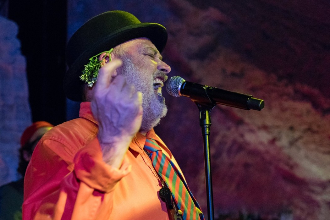 LOS TOREROS MUERTOS: Concierto de los Toreros Muertos en Sa Cova de S´Embat 2020, con Pablo Carbonell. - Luis Sergio Carrera, fotógrafo freelance Mallorca