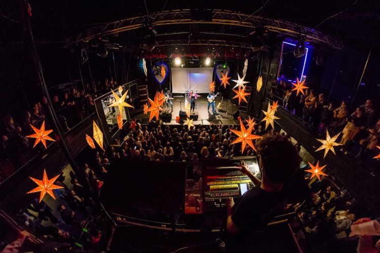 Fotos de Acústico: Reportaje fotográfico concierto de Chenoa en Es Gremi (Palma 2019) - Luis Sergio Carrera, fotógrafo freelance Mallorca