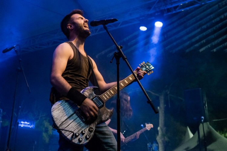 Fotos de Mala Hierba: Fotografías del concierto de Mala Hierba como teloneros de Sôber en las fiestas de Marratxi - Luis Sergio Carrera, fotógrafo freelance Mallorca