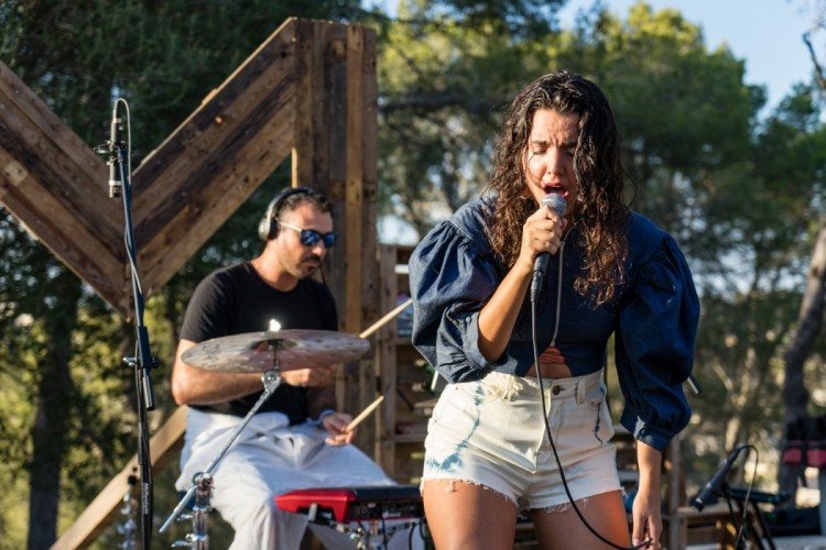Fotos de Pop: julia colom mobofest 2019 - Luis Sergio Carrera, fotógrafo freelance Mallorca