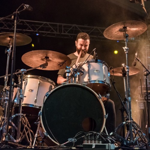 Fotos de Mala Hierba: Fotografías del concierto de Mala Hierba como teloneros de Sôber en las fiestas de Marratxi - Luis Sergio Carrera, fotógrafo freelance Mallorca