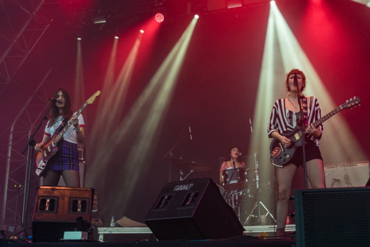 Fotos de The Mani-las: The Mani-las en el Mallorca Live Festival 2019 - Luis Sergio Carrera, fotógrafo freelance Mallorca